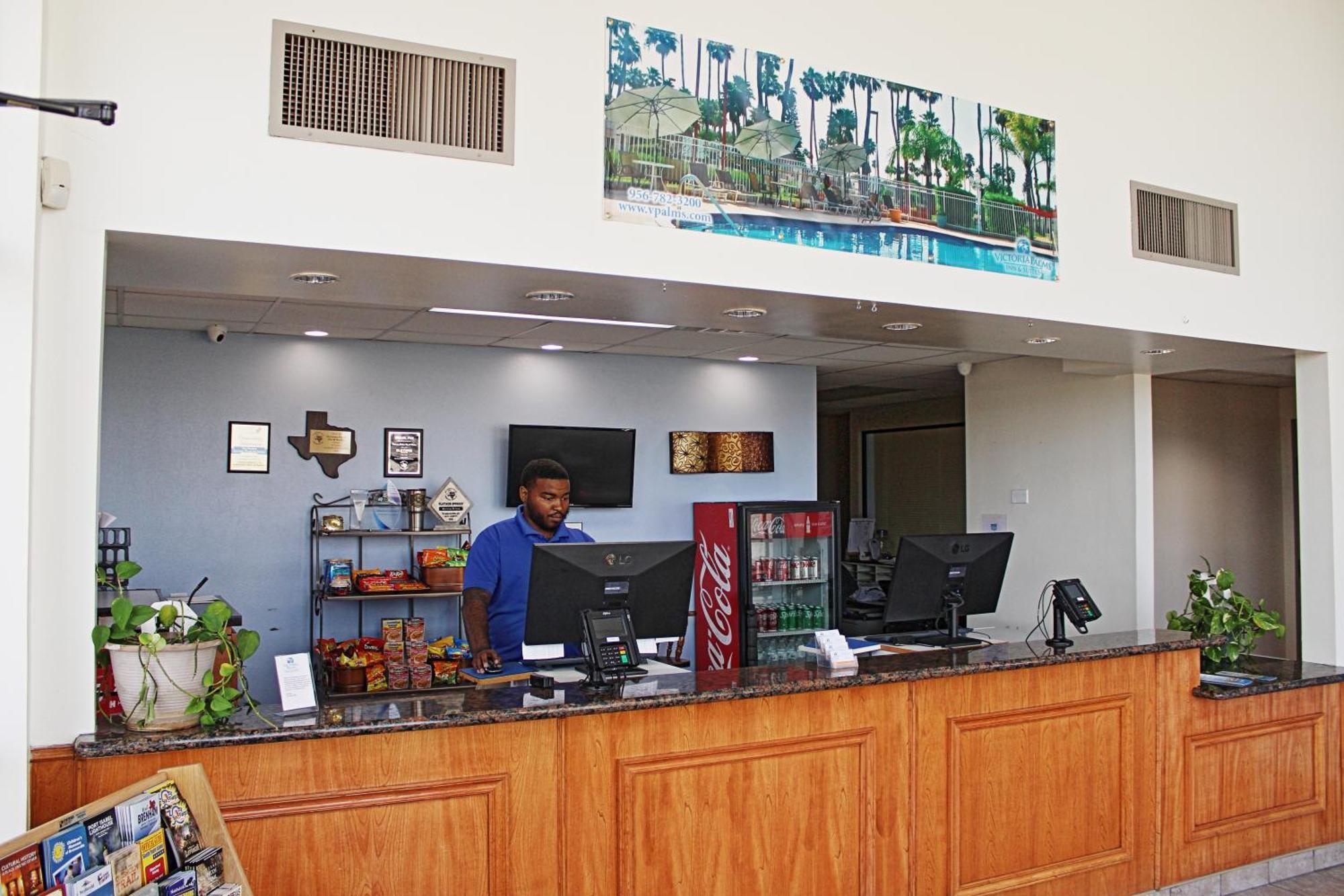 Victoria Palms Inn And Suites Donna Exterior foto